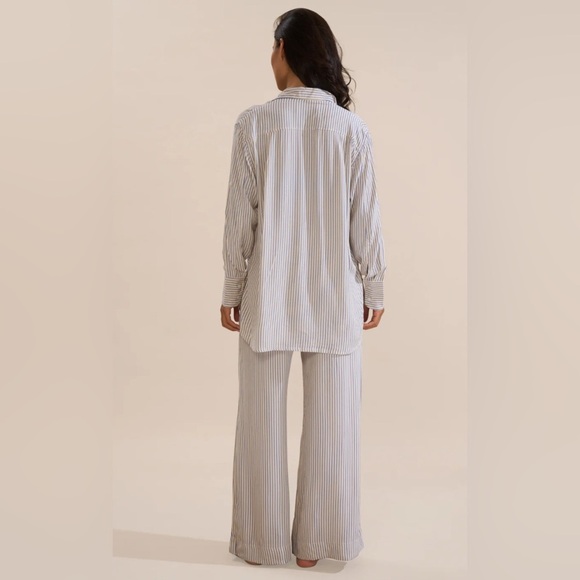 Stone Fox Swim Layla Shirt - Creme/Periwinkle Stripe M/L NEW - Picture 3 of 10